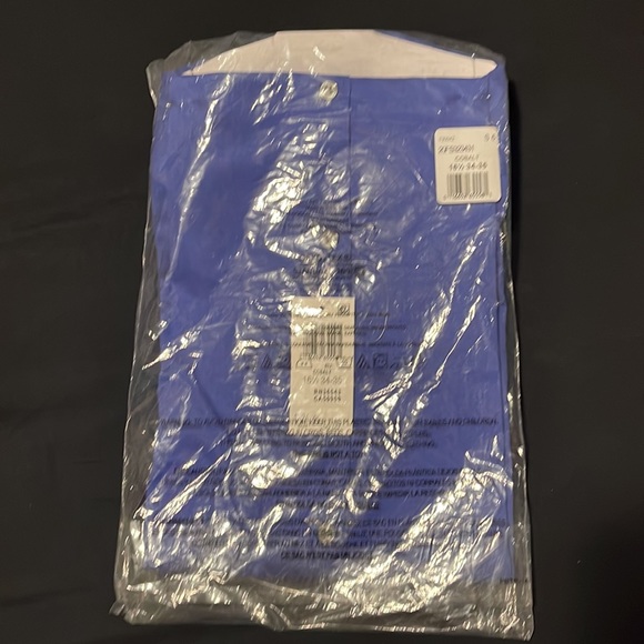 Van Heusen Slim Fit, Stretch, Dress Shirt - Picture 5 of 5